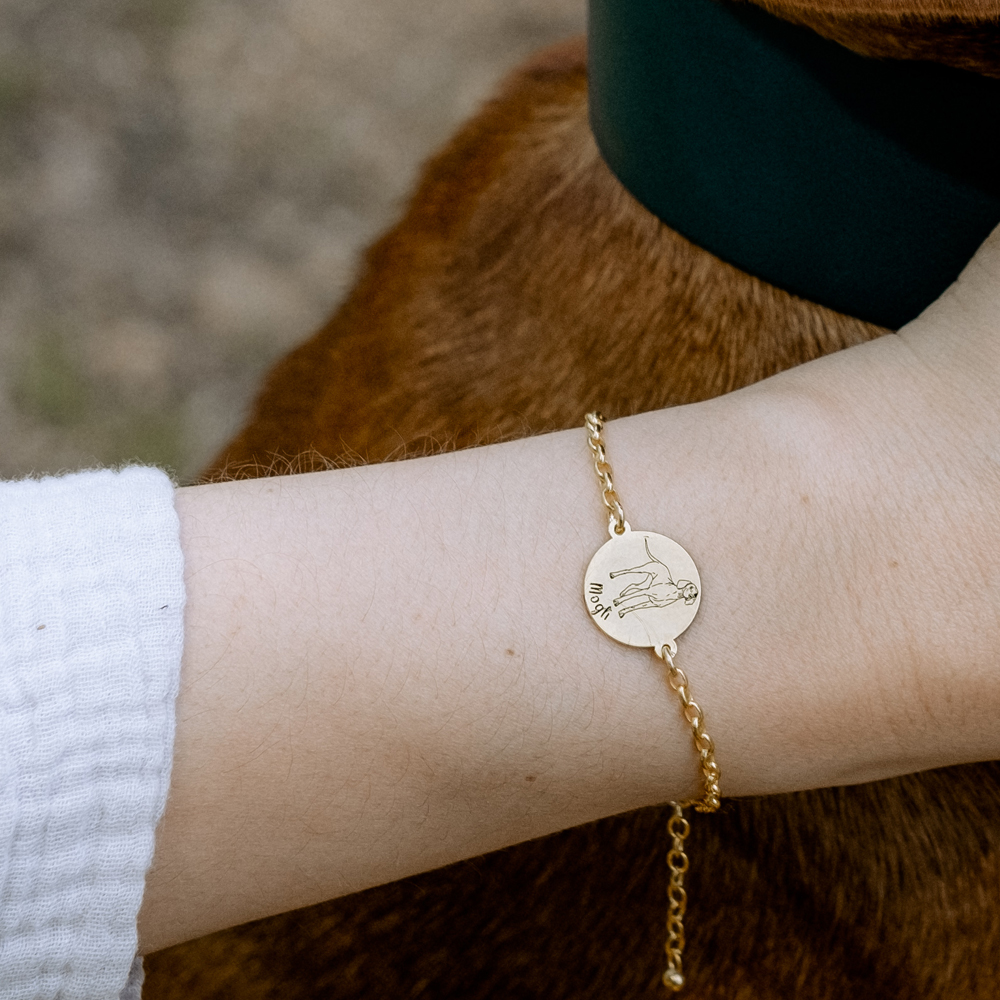 Personalisiertes goldenes Armband mit Hund Dachshund