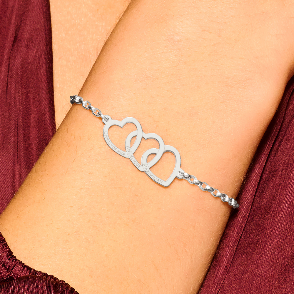 Armband aus Silber mit drei Herzen