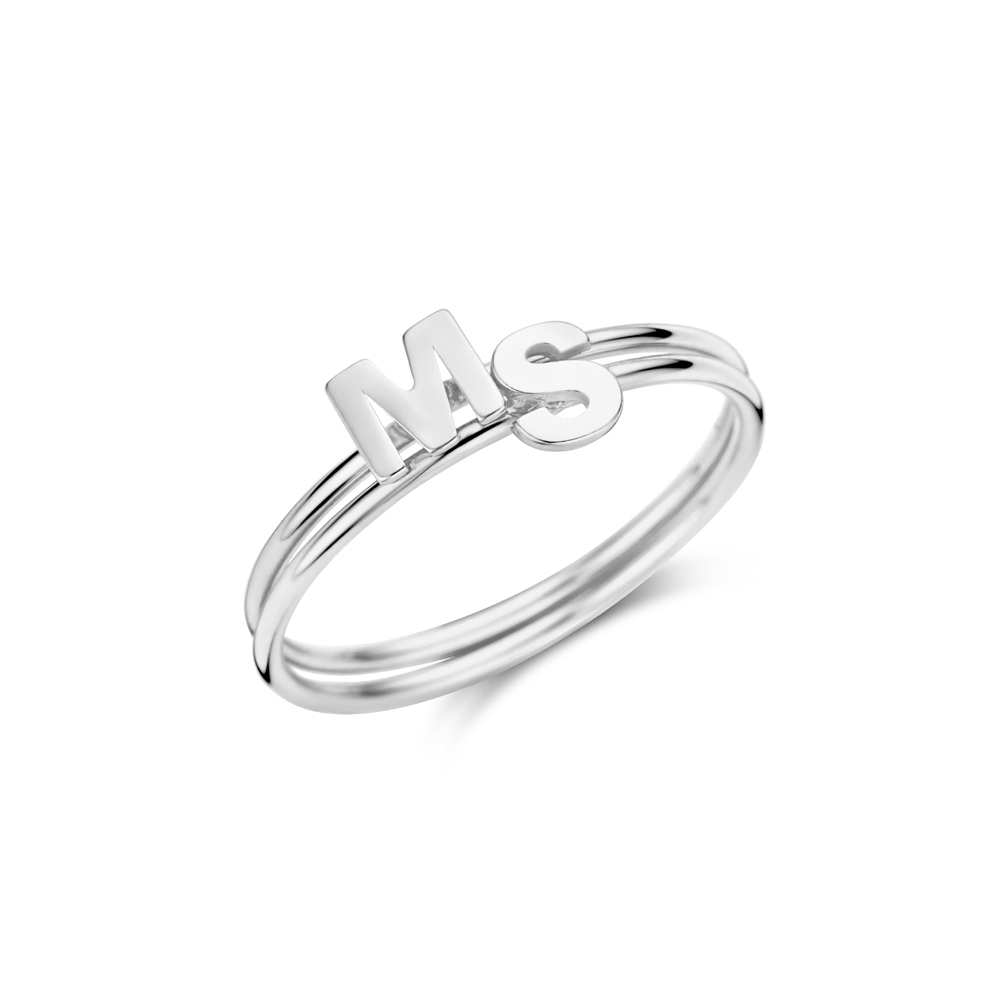Silberner Ring mit Initial