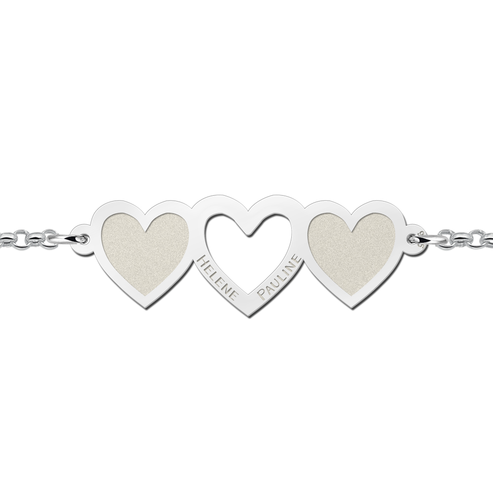 Silbernes Armband mit drei Herzchen