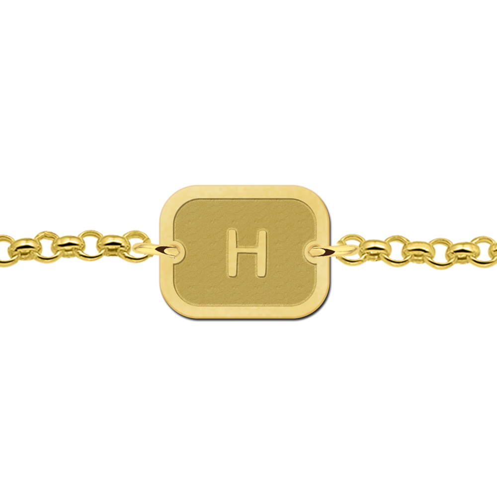 Vergoldetes rechteckiges Armband mit Rand und Buchstaben