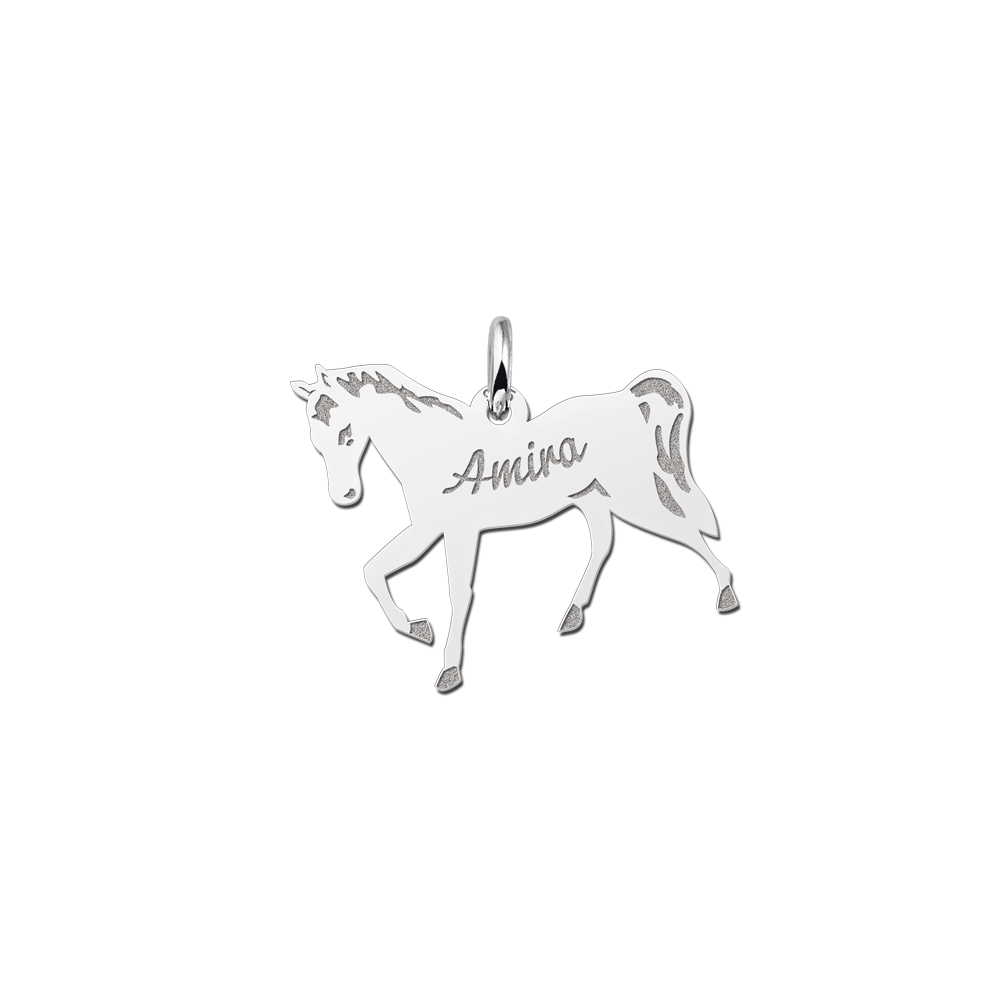 Silberner Tier Schmuck mit einem Pferd und Gravur