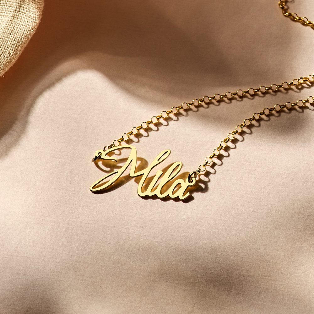 Vergoldete Namenskette Model Mila